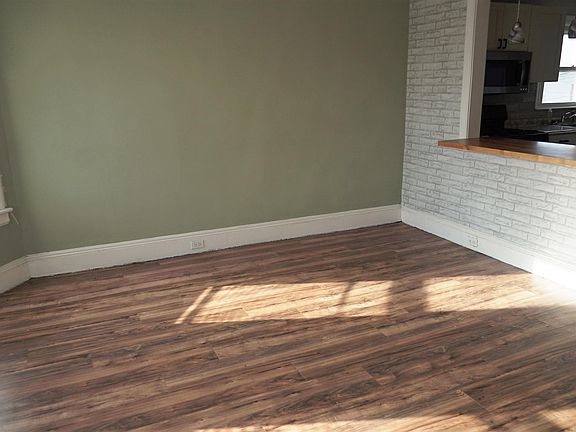 2nd image of 126 N Park Ave APT 2