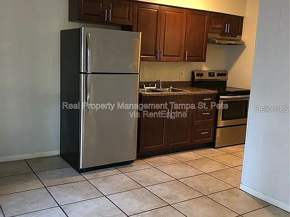 4th image of 404 W Amelia Ave APT C