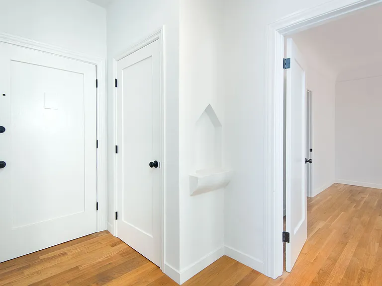 900 S Orange Grove Ave #203 — Photo 7