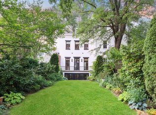 3310 R St NW, Washington, DC 20007