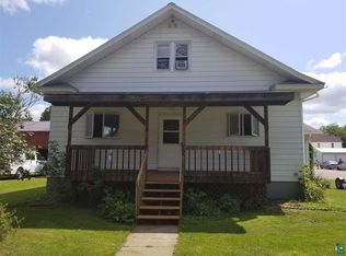 302 2nd St, Carlton, MN 55718