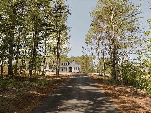 2nd image of 1954 Pleasant Hill Rd