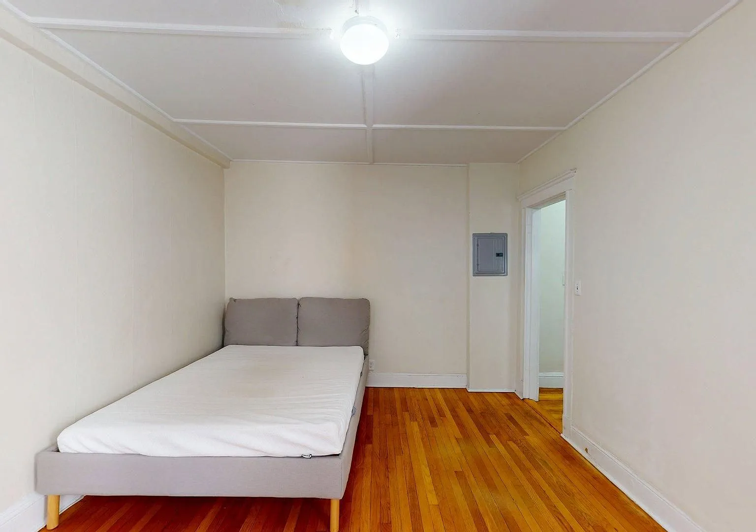 Nicely renovated studio in the heart of Fenway! — Photo 3