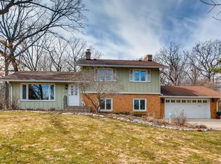 3983 Fairview Ave N, Arden Hills, MN 55112