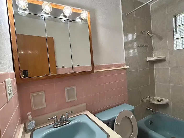 2345 Brooksprings Dr — Photo 2