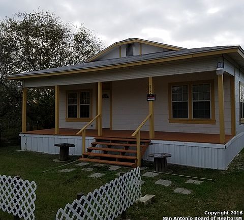 4th image of 815 Novella Ave