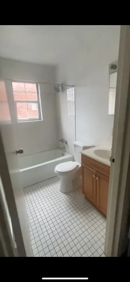 Bathroom - 300 Palisade Ave #C19
