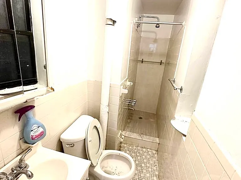 418 E 73rd St #1FF — Photo 4