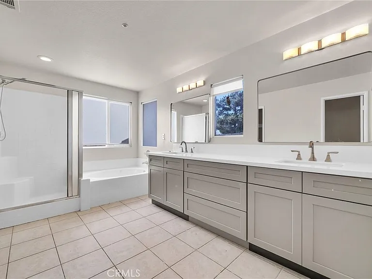 15708 Athena Dr — Photo 24