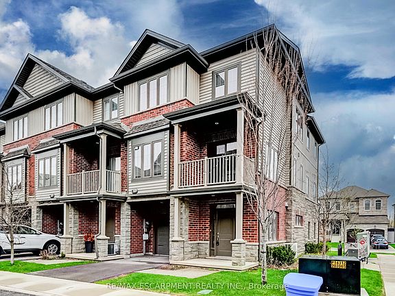 2nd image of 23 Ridgeside Ln W