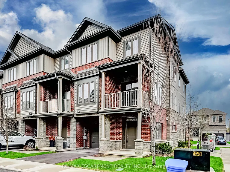 23 Ridgeside Ln — Photo 2