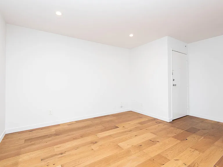 3933 Marathon St #105-B — Photo 3