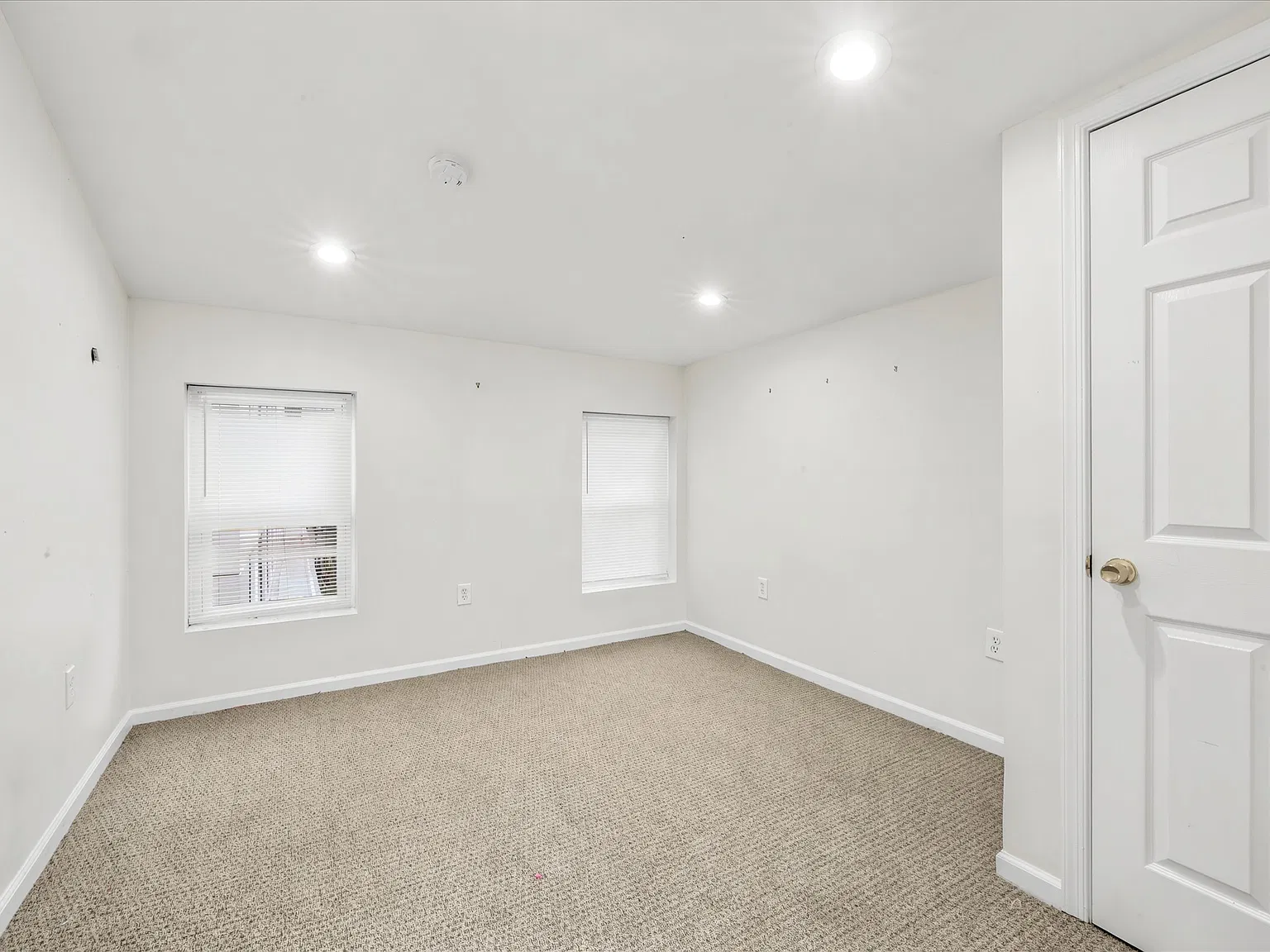 2 bed, 750 sqft, $1,950 — Photo 4