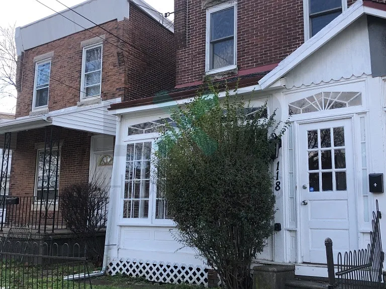 118 Francis St — Photo 1