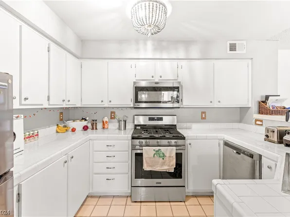 725 Wheat Ridge Ln Unit 102, Las Vegas, NV 89145