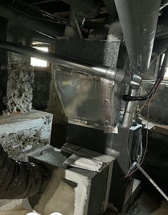 3rd image of 412 N Broadway St
