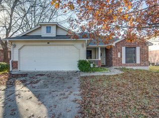 404 N Jordan Cv, Bastrop, TX 78602