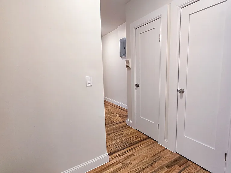 1404 Noble Ave #1G — Photo 14