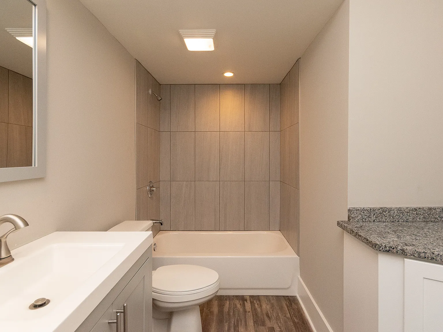 5134 N. Cumberland — Photo 2