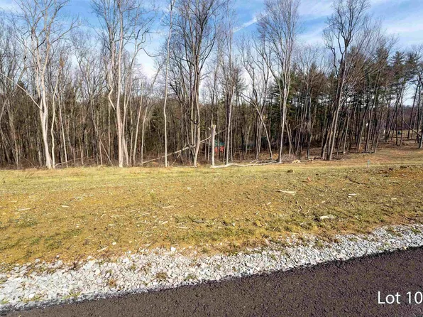 10 Bo Dr, Morgantown, WV 26508