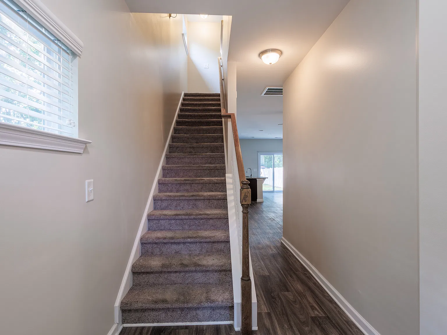 4 bed, 3.5 bath, 1500 sqft, $3,400 — Photo 4