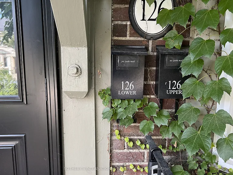 126 Braemar Ave #UPPER — Photo 6