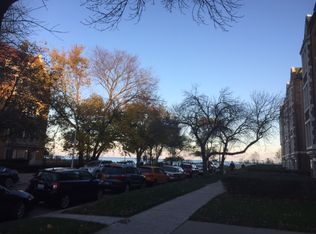 1057 W North Shore Ave APT 2F, Chicago, IL 60626