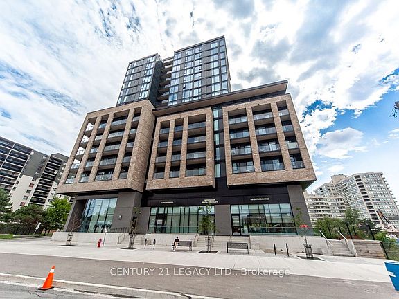 5th image of 86 Dundas St E #821