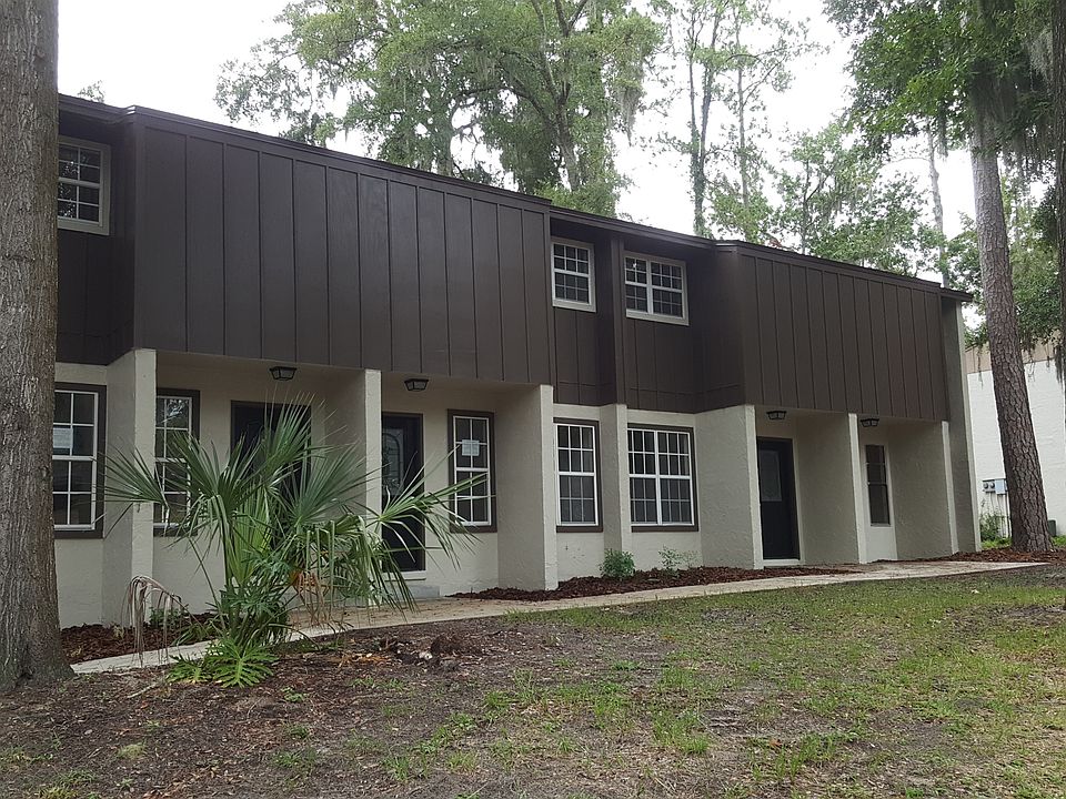 630 SW 10th Lane