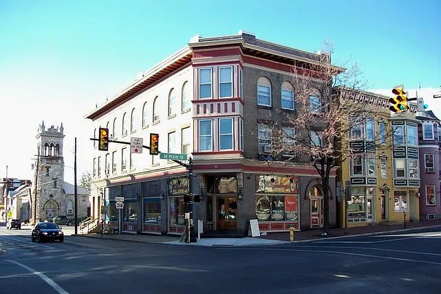 104 W Main St #31