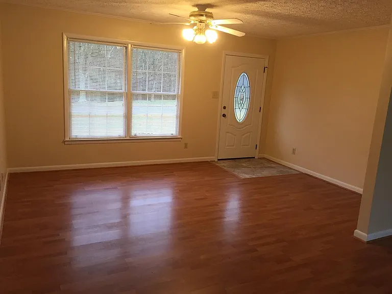 58 Green Valley Dr — Photo 2