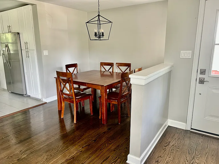 3940 Forest Ave — Photo 2