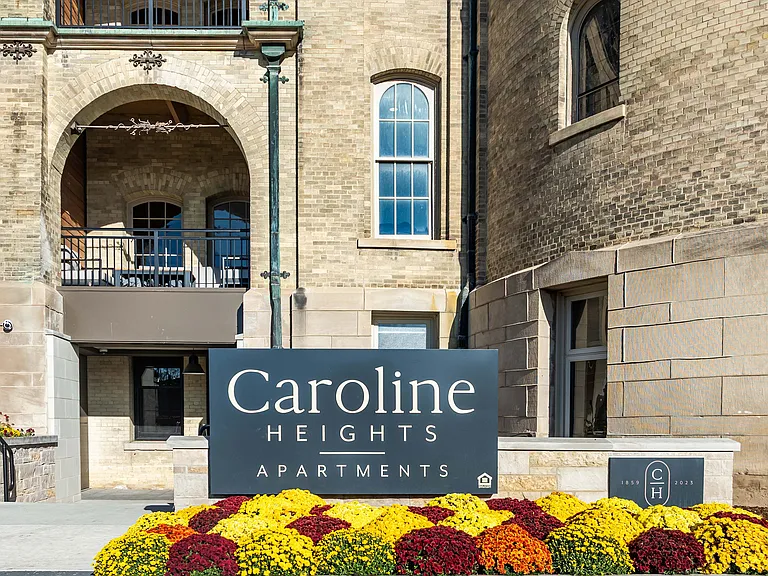 Caroline Heights Apartments — Photo 15