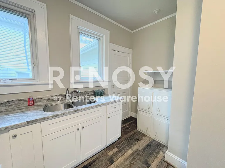 210 Hardy Ave — Photo 10