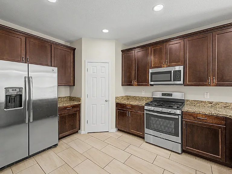 8530 W Flynn Ln — Photo 10