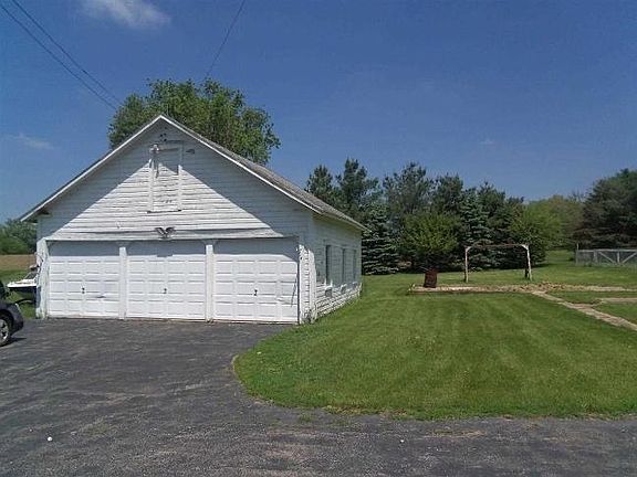 5th image of 337 Janesville St