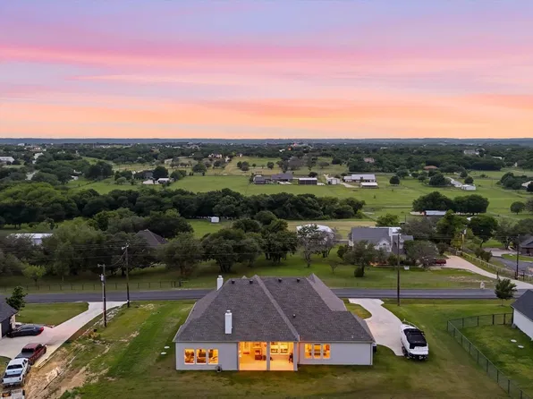 200 Finney Dr, Weatherford, TX 76085