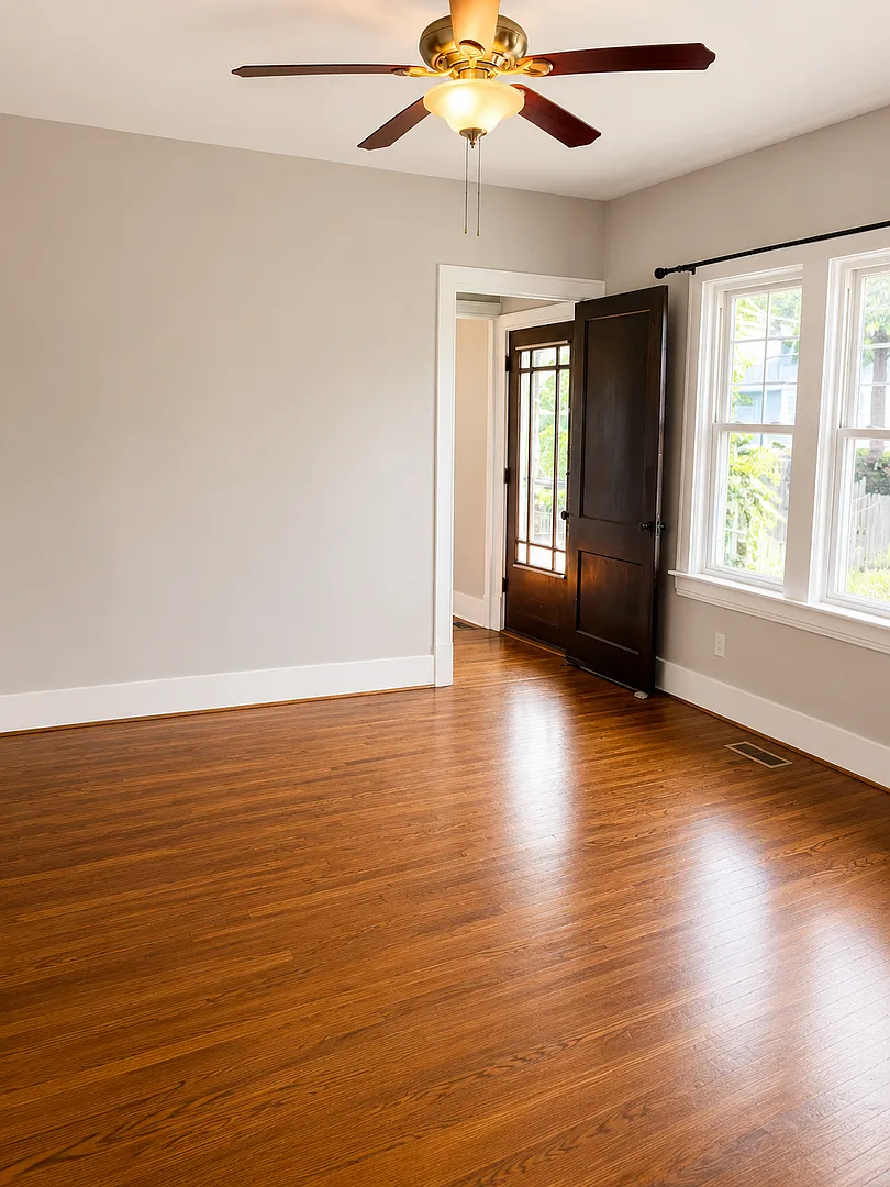 Charming Home Near UofL & Bardstown Road — Photo 4