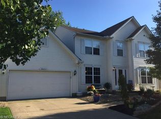 38611 Avalon Dr, North Ridgeville, OH 44039