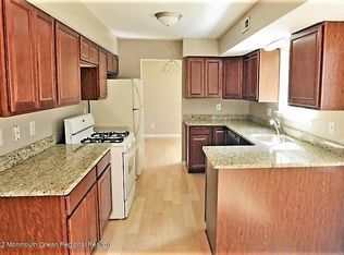 11 Cherry Bend Dr, Howell, NJ