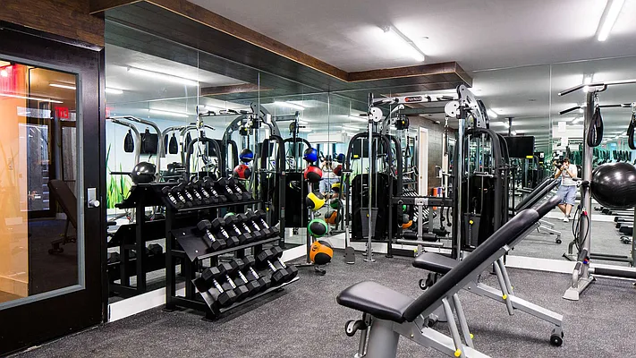 Rented by Nooklyn NYC LLC | media 36