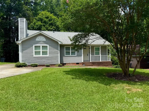 6007 Crosswood Ct, Charlotte, NC 28215