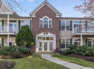 315 Four Seasons Dr #315, Wayne, NJ 07470