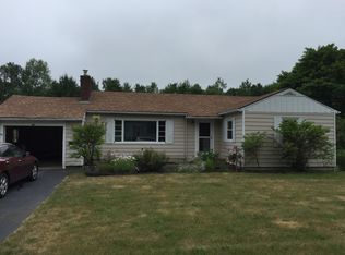 30 Maple St, Hallowell, ME 04347