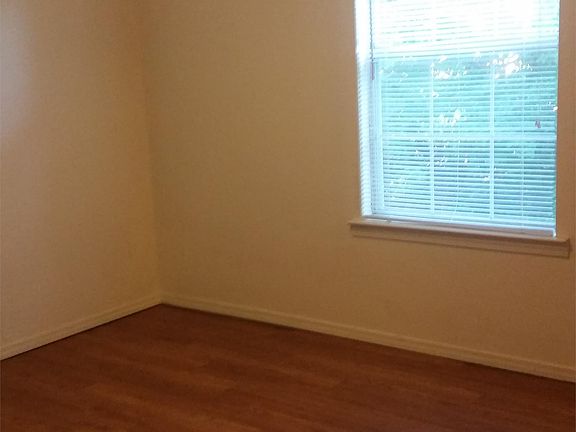 4th image of 1131 N Oakland Ave #2