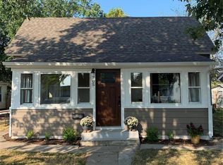 705 N 16th St, Herrin, IL 62948