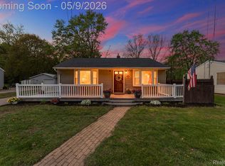 414 Cherry St, Stockbridge, MI 49285