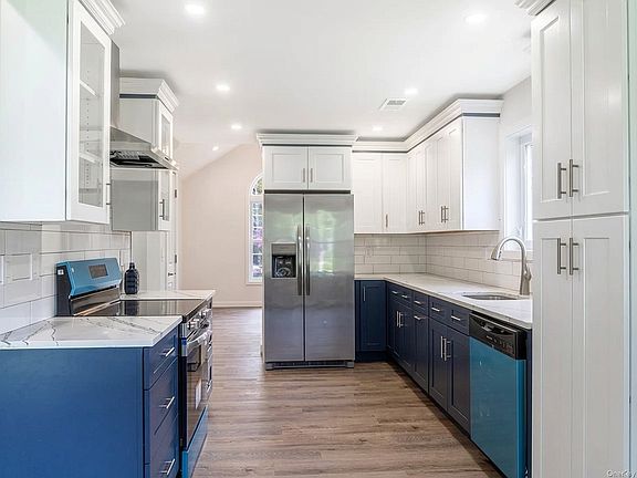 3rd image of 23 Decker Farm Rd
