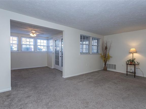 5th image of 9353 Kempton Manor Ct Unit 1803