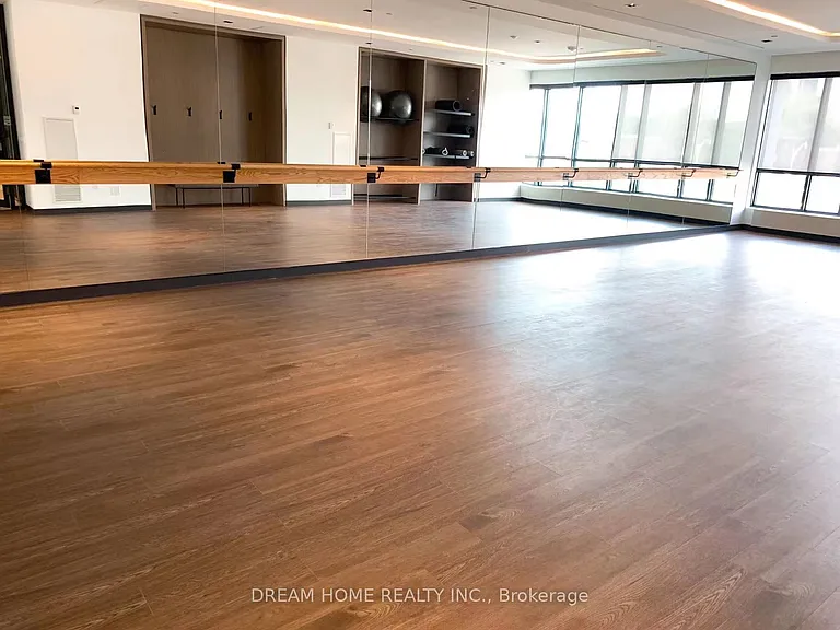 225 Sumach St S #905 — Photo 24